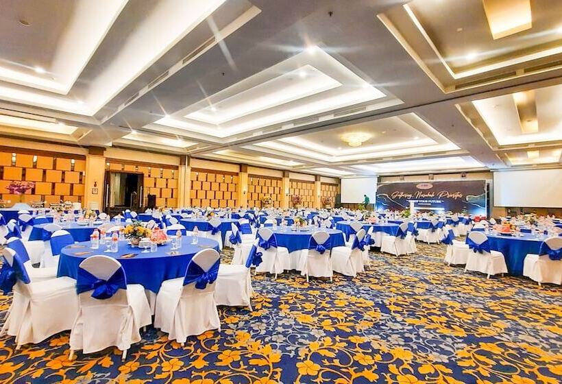 호텔 Plaza Inn Kendari