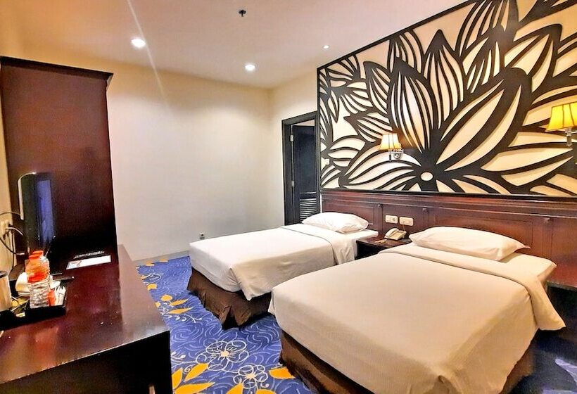 هتل Plaza Inn Kendari