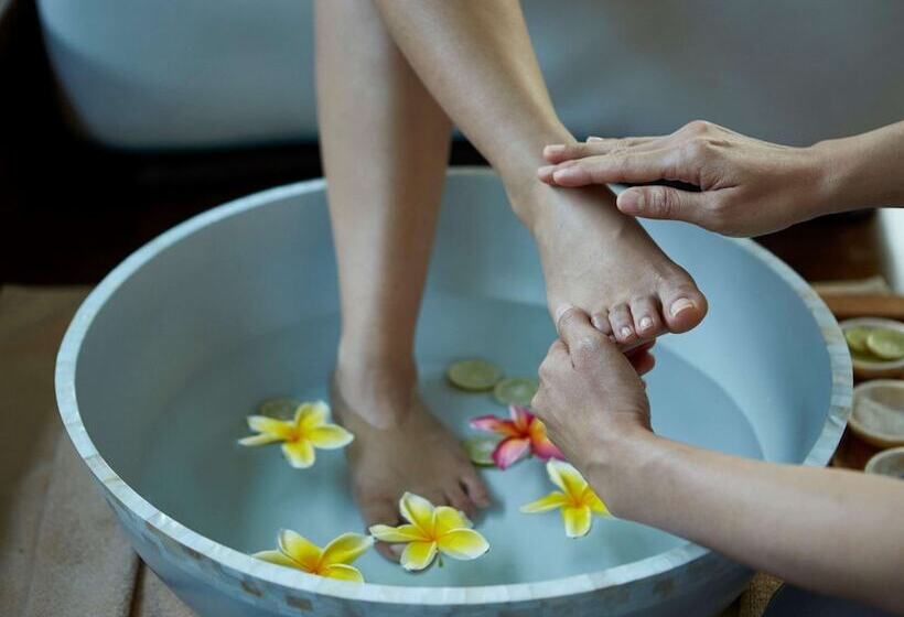 Отель Raffles Jakarta