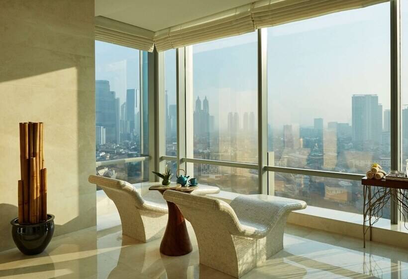 Отель Raffles Jakarta