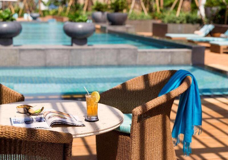 Отель Raffles Jakarta