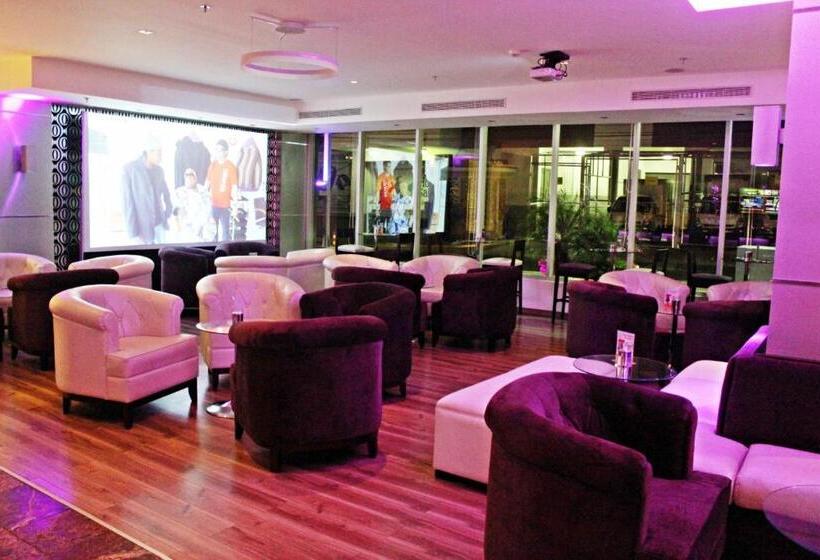 Отель Ramada Plaza By Wyndham Panama Punta Pacifica