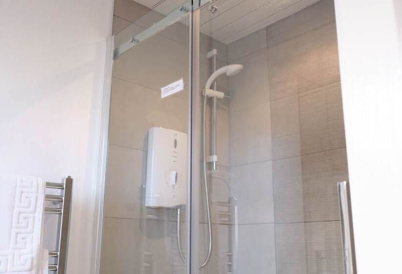 酒店 Ravenswood Guest House