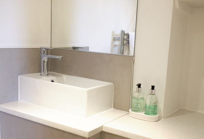 酒店 Ravenswood Guest House