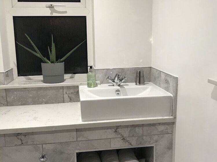 酒店 Ravenswood Guest House