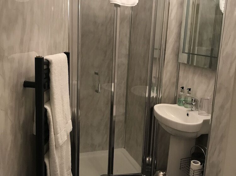 酒店 Ravenswood Guest House