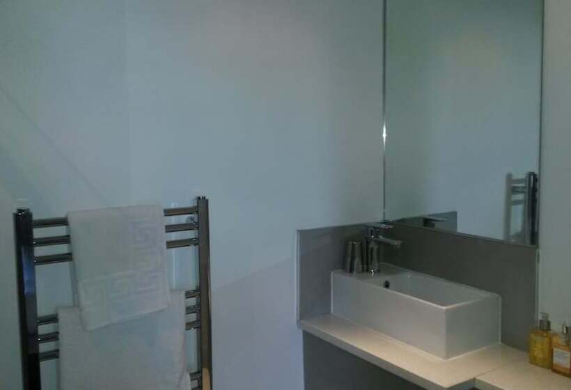 酒店 Ravenswood Guest House