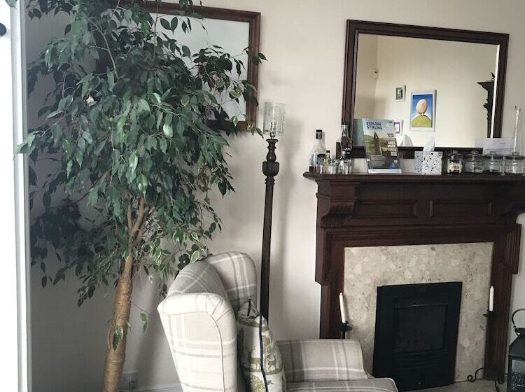 酒店 Ravenswood Guest House