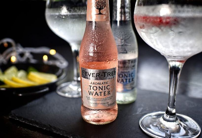 בית מלון כפרי Red Hall