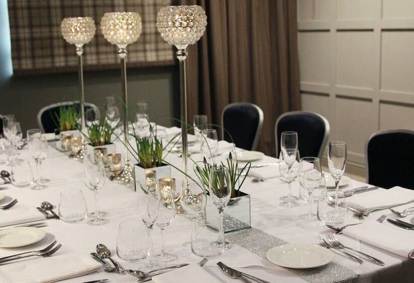 בית מלון כפרי Red Hall