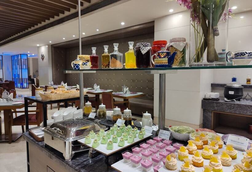 ホテル Regenta Central Grand Exotica