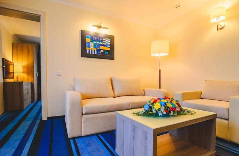 هتل Reikartz Mariupol