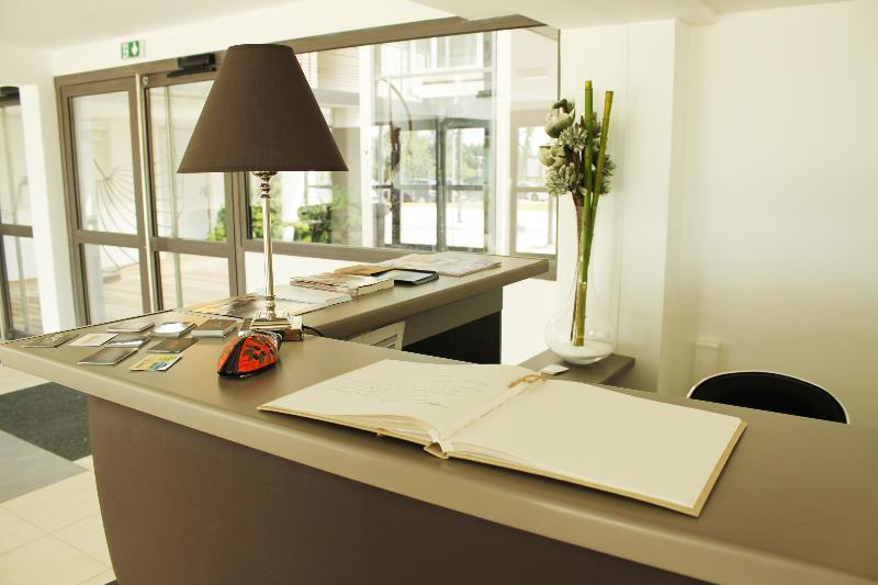 Отель Adonis Aix En Provence