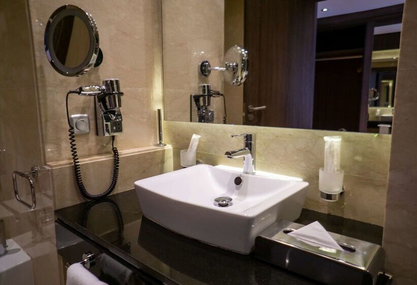 هتل Royal Tulip City Center