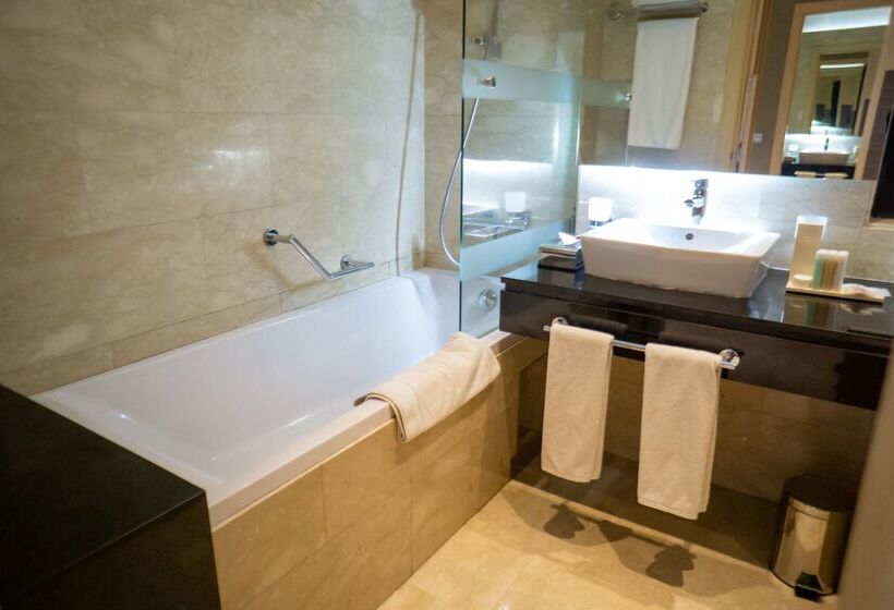 هتل Royal Tulip City Center