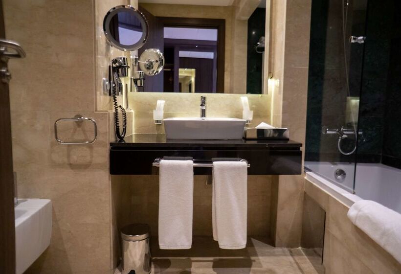 هتل Royal Tulip City Center