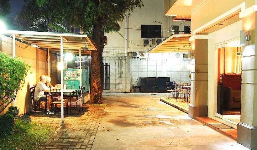 هتل Rumi Apartelle