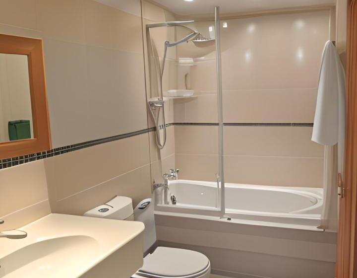 هتل روستایی Golden Lion