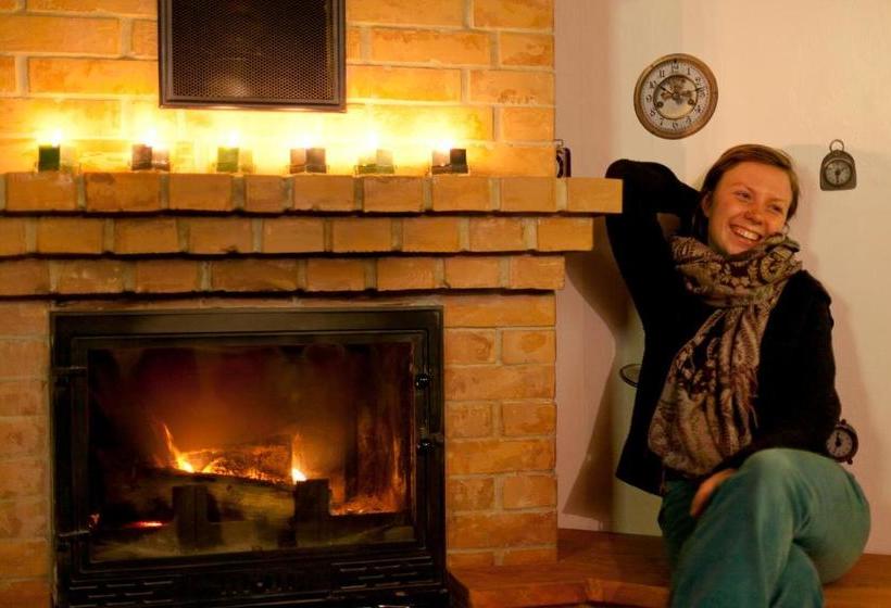 בית מלון כפרי Red Lake Inn