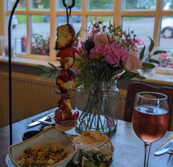 فندق ريفى Station Inn B&b