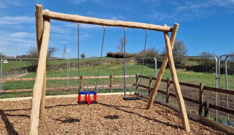 فندق ريفى Station Inn B&b