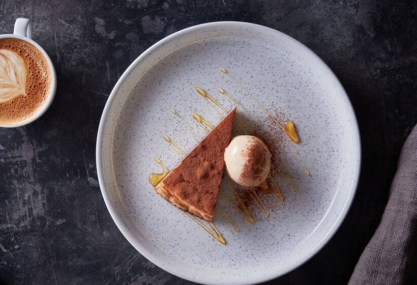 Сельский отель The Plume Of Feathers