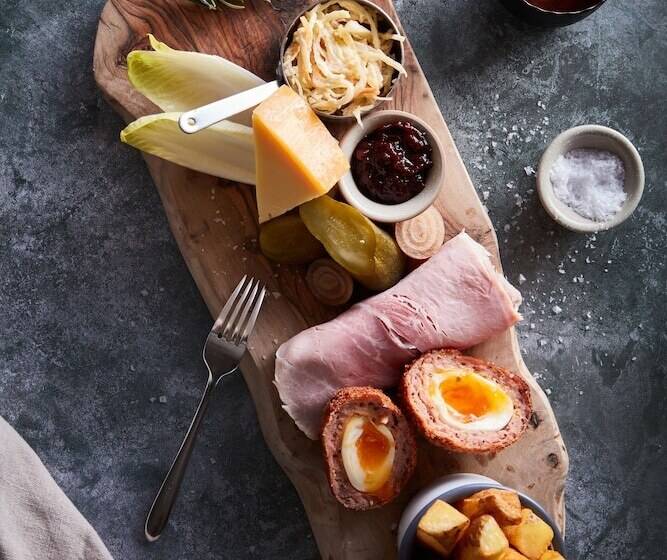 Сельский отель The Plume Of Feathers