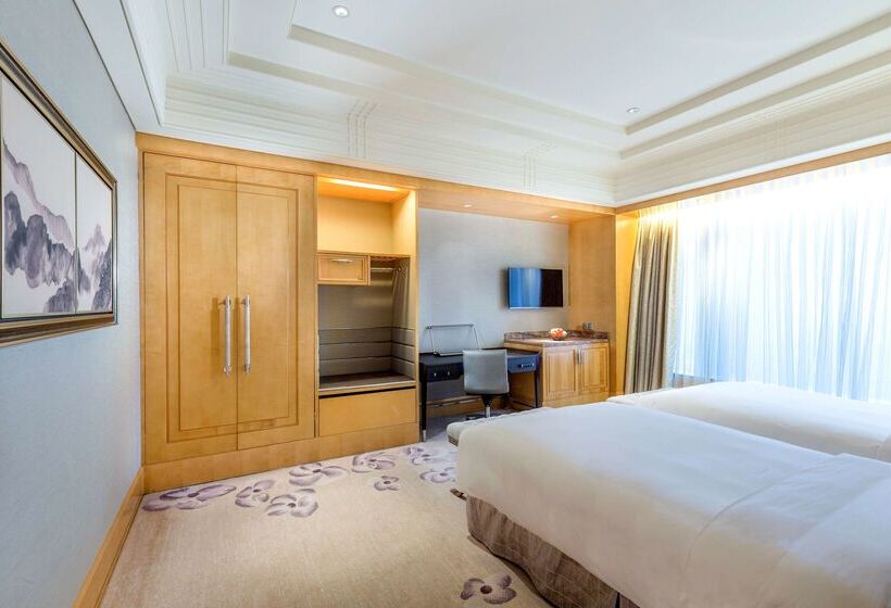 Отель Shangrila Nanjing