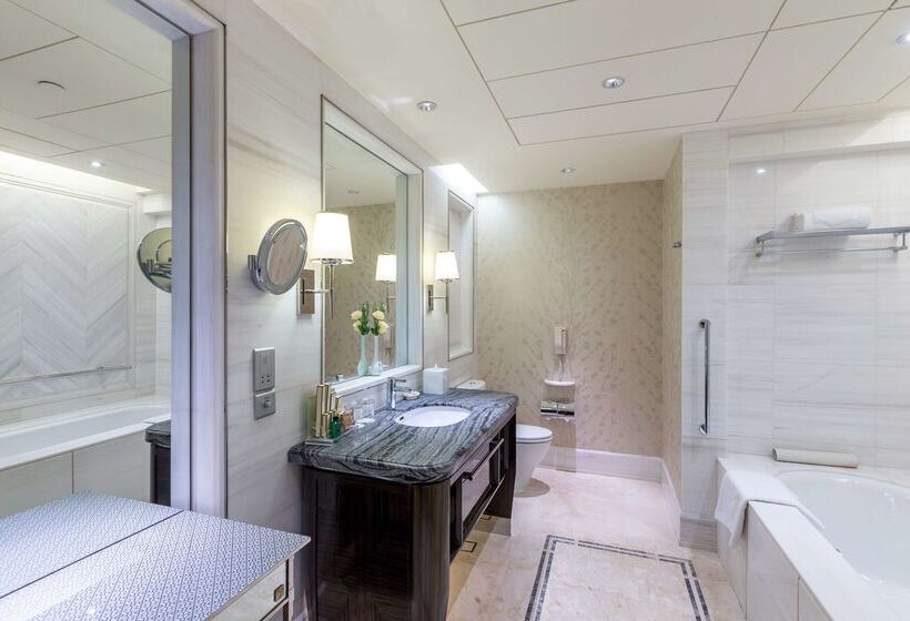 Отель Shangrila Nanjing