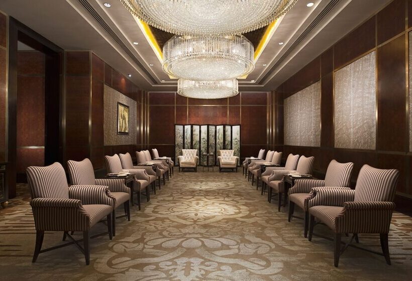 Отель Shangrila Nanjing