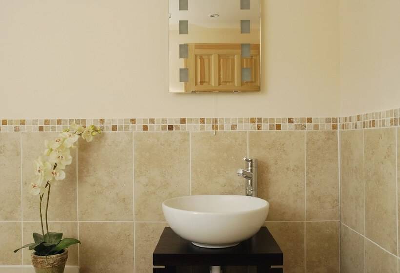 Отель South Winchester Lodges