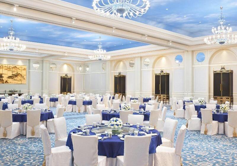 The Azure Qiantang, A Luxury Collection Hotel, Hangzhou