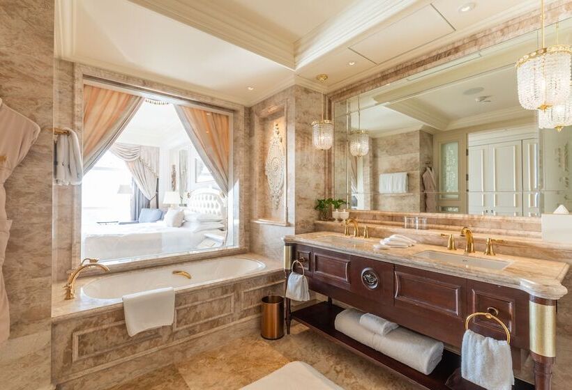 The Castle Hotel, A Luxury Collection Hotel, Dalian