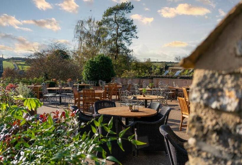 ホテル The George Inn & Plaine