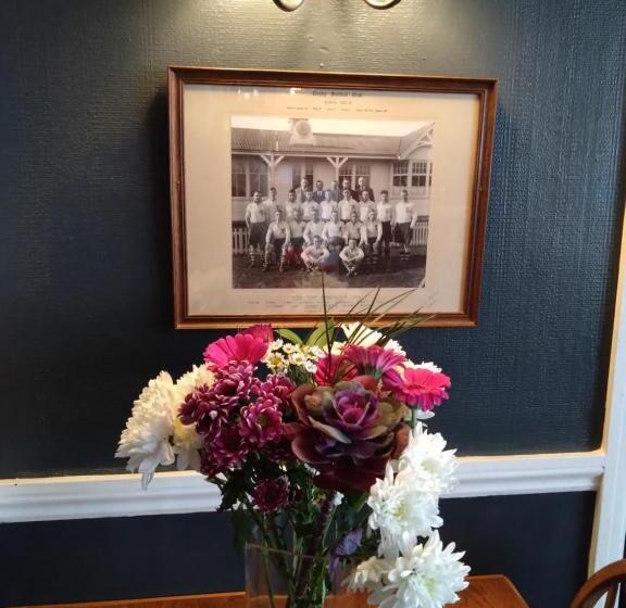 Отель The Hillmorton Manor