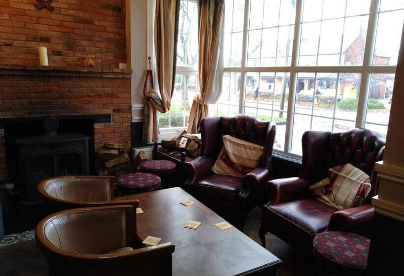 Отель The Hillmorton Manor