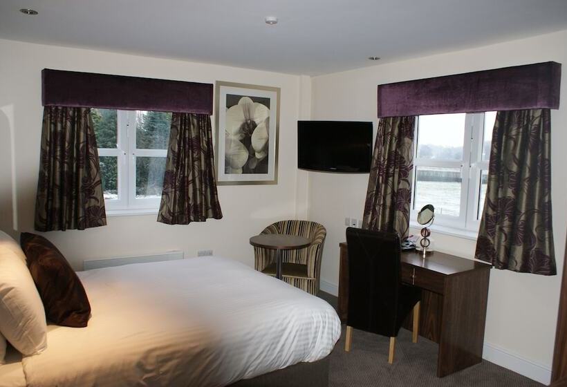 酒店 The Old Barn Inn