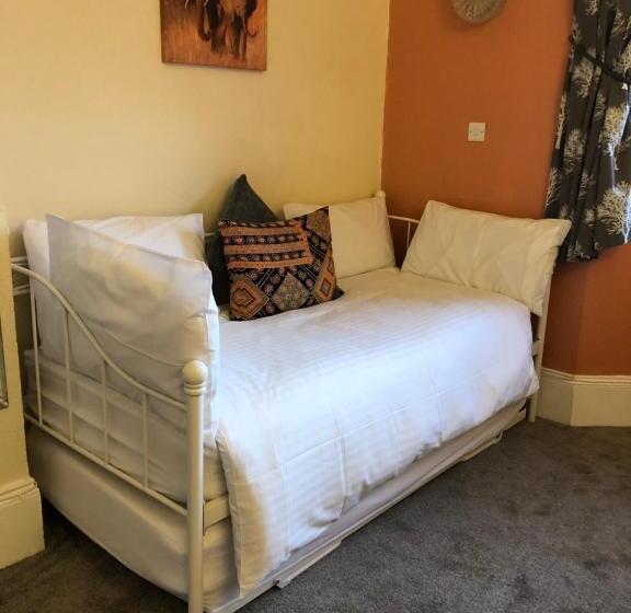 هتل The Purple Tree Guest House