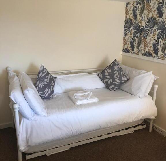 هتل The Purple Tree Guest House