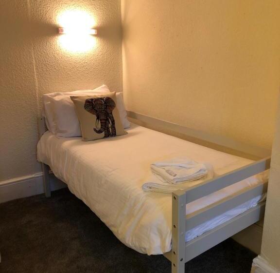 هتل The Purple Tree Guest House