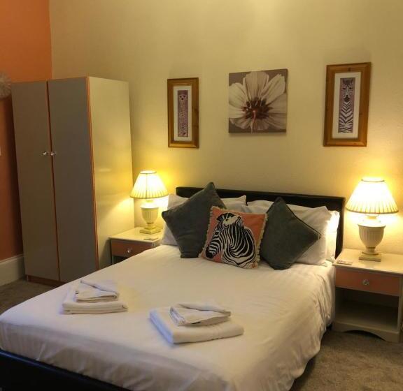 هتل The Purple Tree Guest House