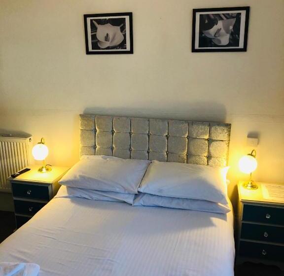 هتل The Purple Tree Guest House