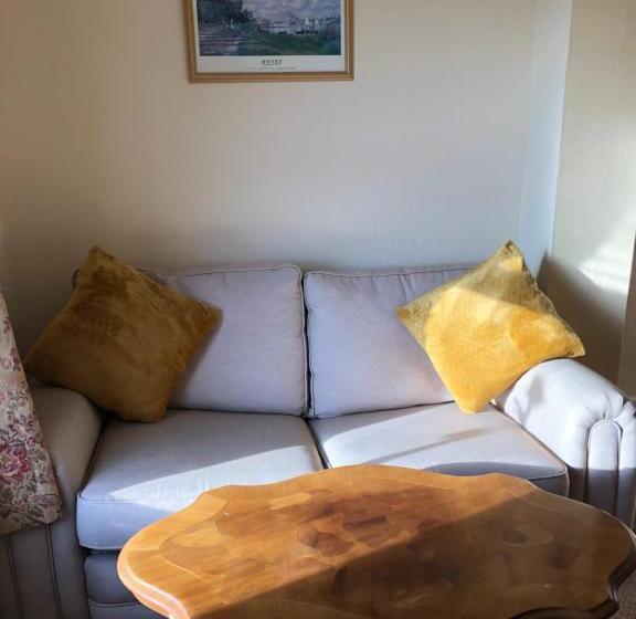 هتل The Purple Tree Guest House