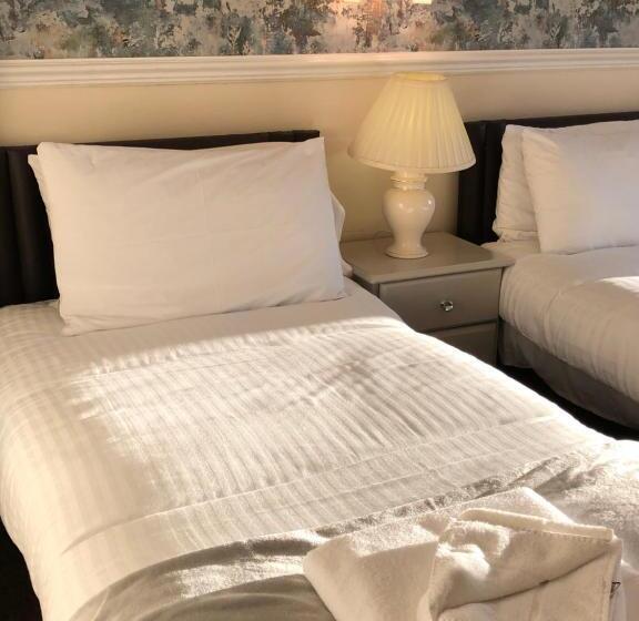 هتل The Purple Tree Guest House