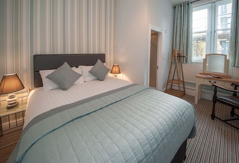 The Royal Hotel And Bar