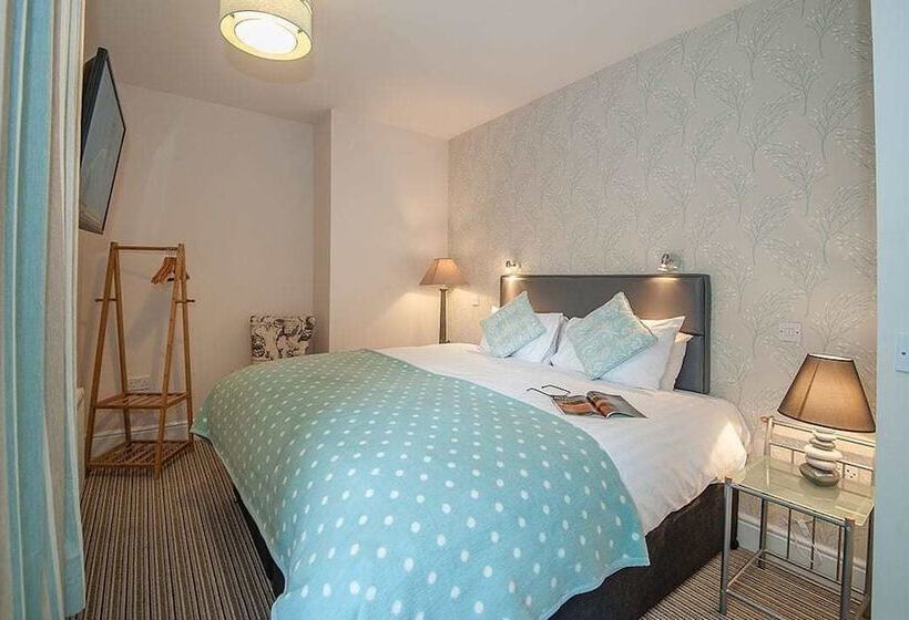 The Royal Hotel And Bar