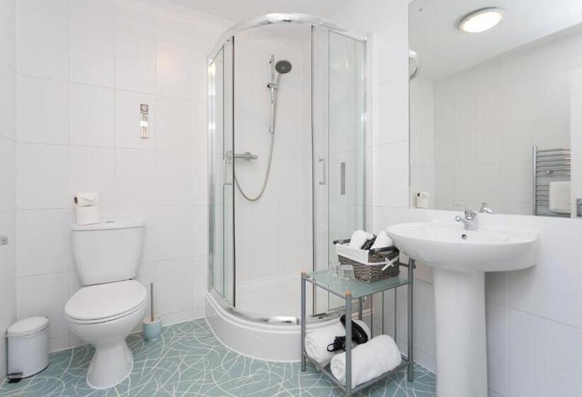 The Royal Hotel And Bar