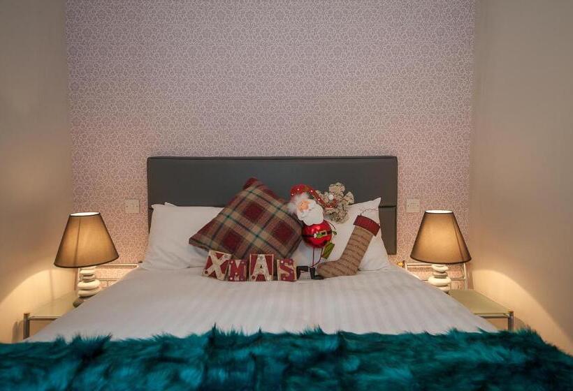 The Royal Hotel And Bar