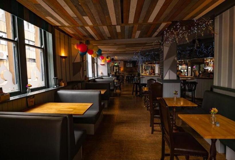 The Royal Hotel And Bar