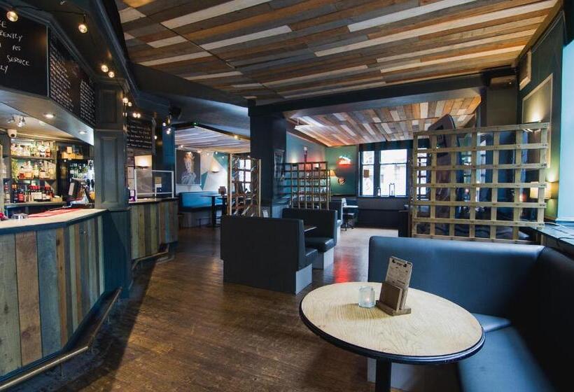 The Royal Hotel And Bar